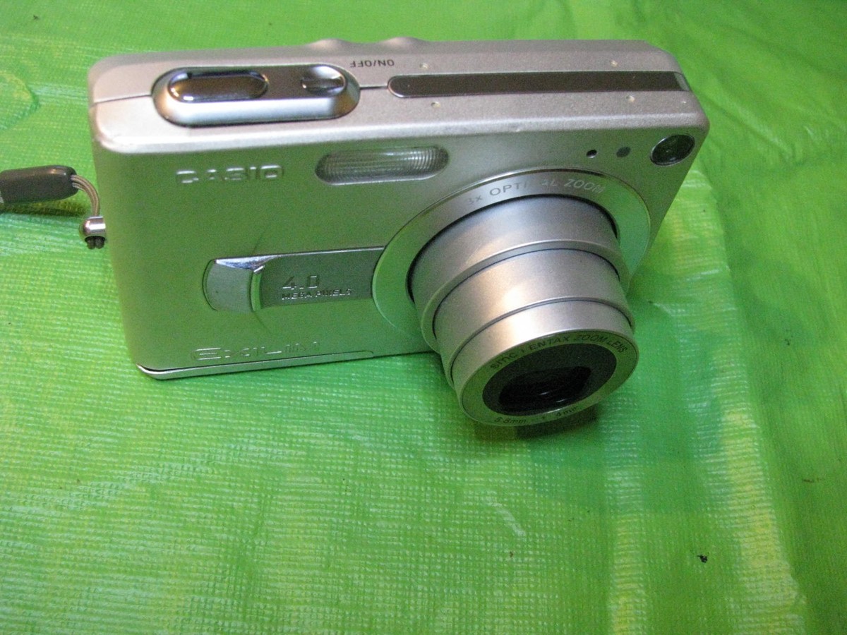 Casio EXILIM ZOOM EX-Z40 4.0MP Digital Camera - Silver (EXZ40S