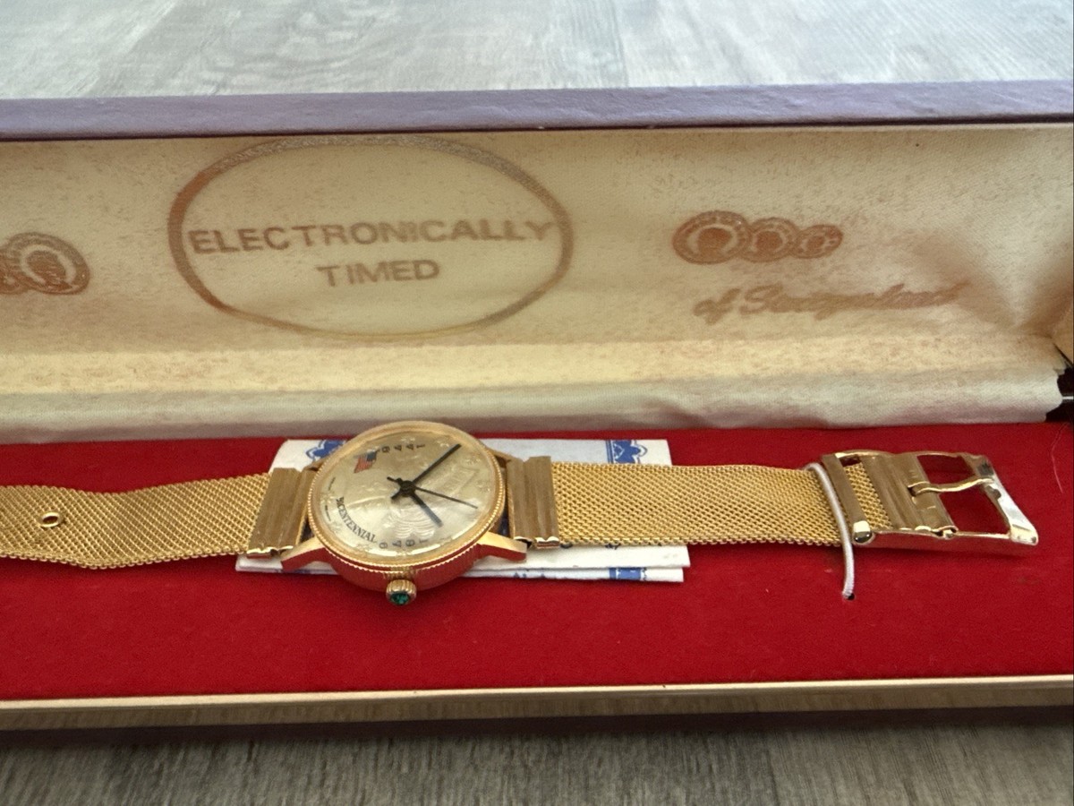 Vtg Bicentennial Coin Watch Unisex Lady Liberty Dial Gold Tone Swiss - Working! BICENTENNIAL GOLD TONE WATCH 1776 1976 MESH LADY LIBERTY  main image 3