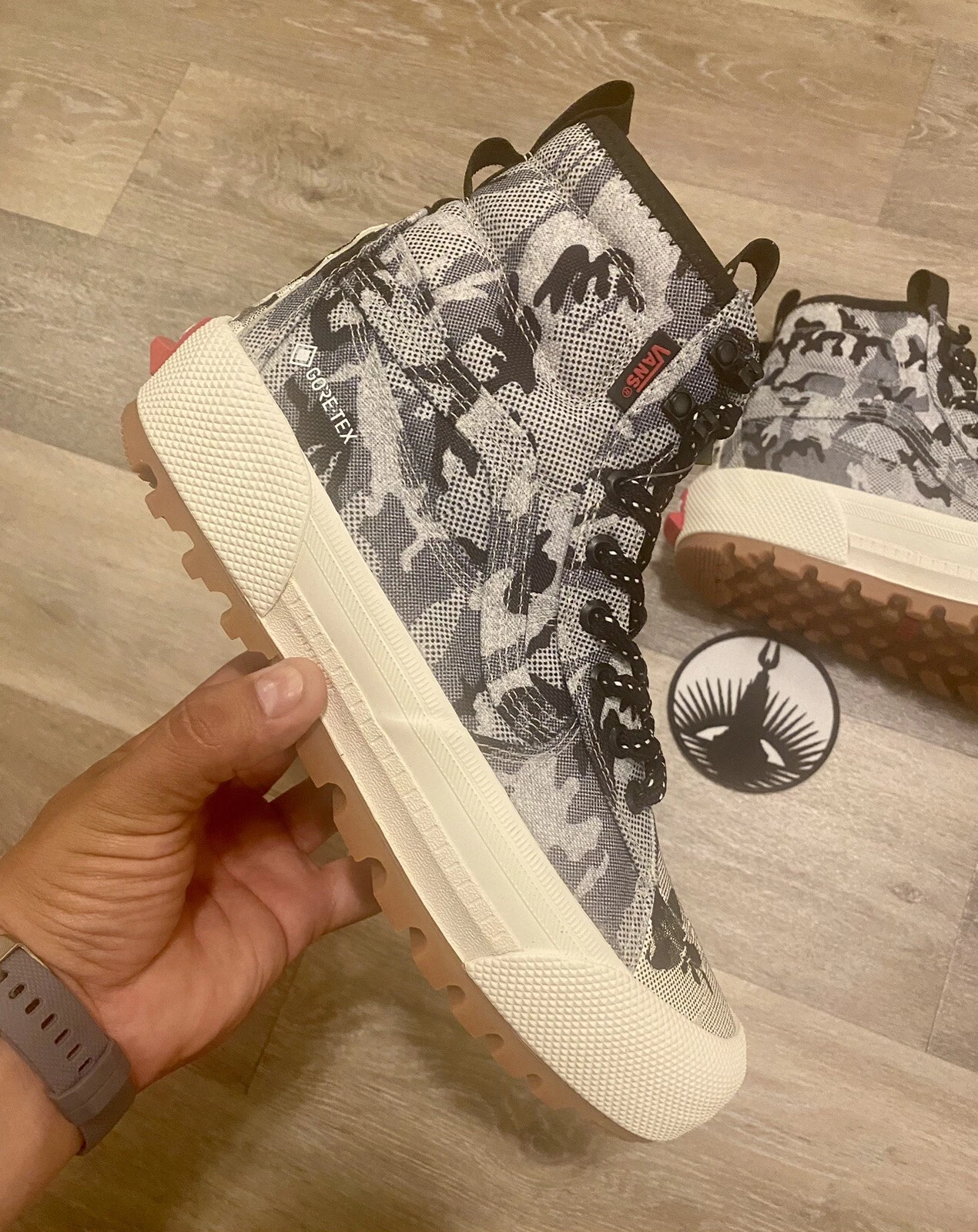 Vans Sk8 Hi Gore Tex MTE 3 Arctic Camo Boots VN0A5I11COI Men's 8 Women's 9.5