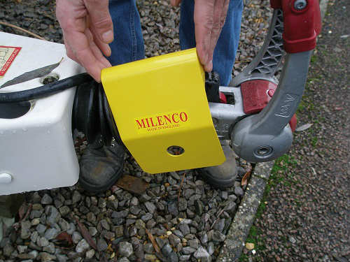 Milenco Lightweight Universal Caravan Hitchlock - Fits Alko 2004 & 3004 Hitches