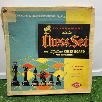E.S. Lowe Tournament Plastic Chess Set Game No. 801 Staunton Hallow Complete