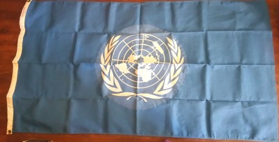 VTG Defiance Annin Cloth Blue & White UN Flag Stitched Logo Original Box 3' x 5'