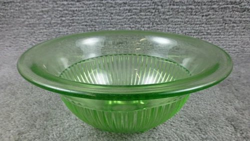 Hazel Atlas Green Uranium Glass Rolled Edge Ribbed Mixing Bowl 8.5 Glow Vaseline