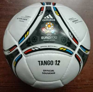 Adidas Tango 12 Souvenir Balón Oficial Blanco | UEFA | Euro 2012 Taza |  No.5 | eBay