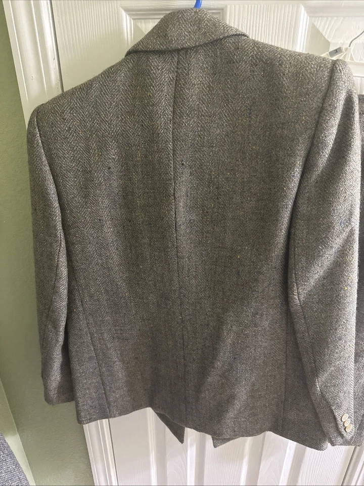 Vintage Saville Women’s Skirt Suit Sz.10Grey Speckled 100% Wool Career Style - Image 4 of 4