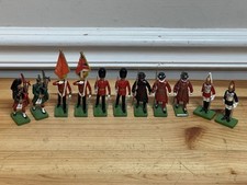 Lot of 11 Vintage Cast Metal Lead Diecast Britains Ltd England Soldiers Figures