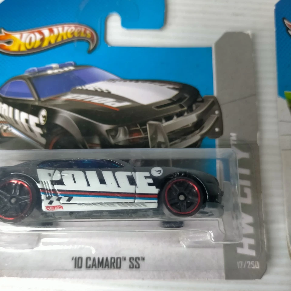 Tarjeta corta Hot Wheels Treasure Hunt HW City 2012 Mattel Camaro y Lincoln Foto 3 de 4