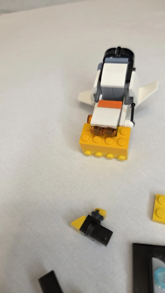 Lote de 10 minifiguras LEGO - Nuevas figuras aleatorias auténticas juguetes coleccionables a granel Foto 4 de 4