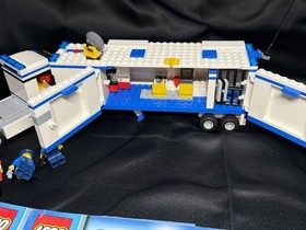 LEGO CITY: Mobile Police Unit (60044) 99.9% Complete with Instruction Manuals