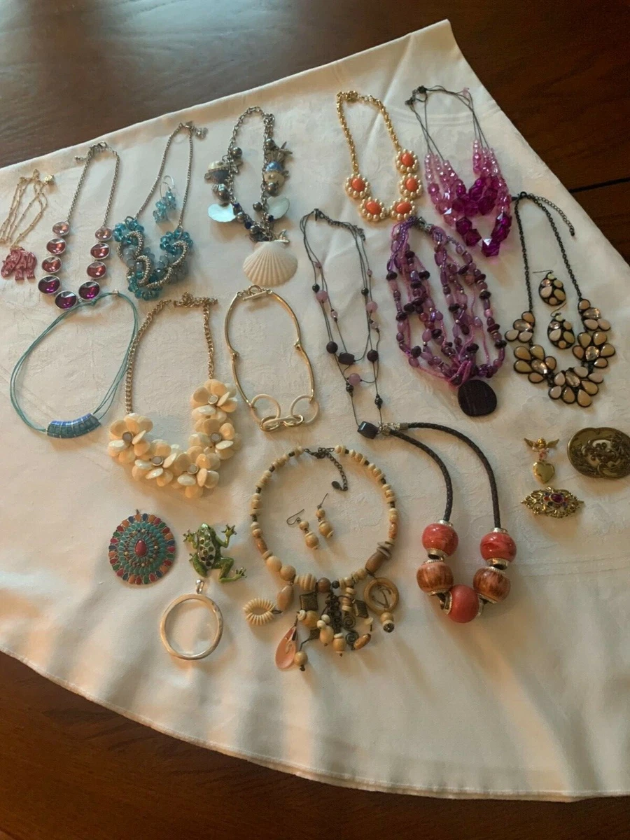 VINTAGE TO NOW LOT OF 20 COSTUME JEWELRY NECKLACE EARRINGS ETC