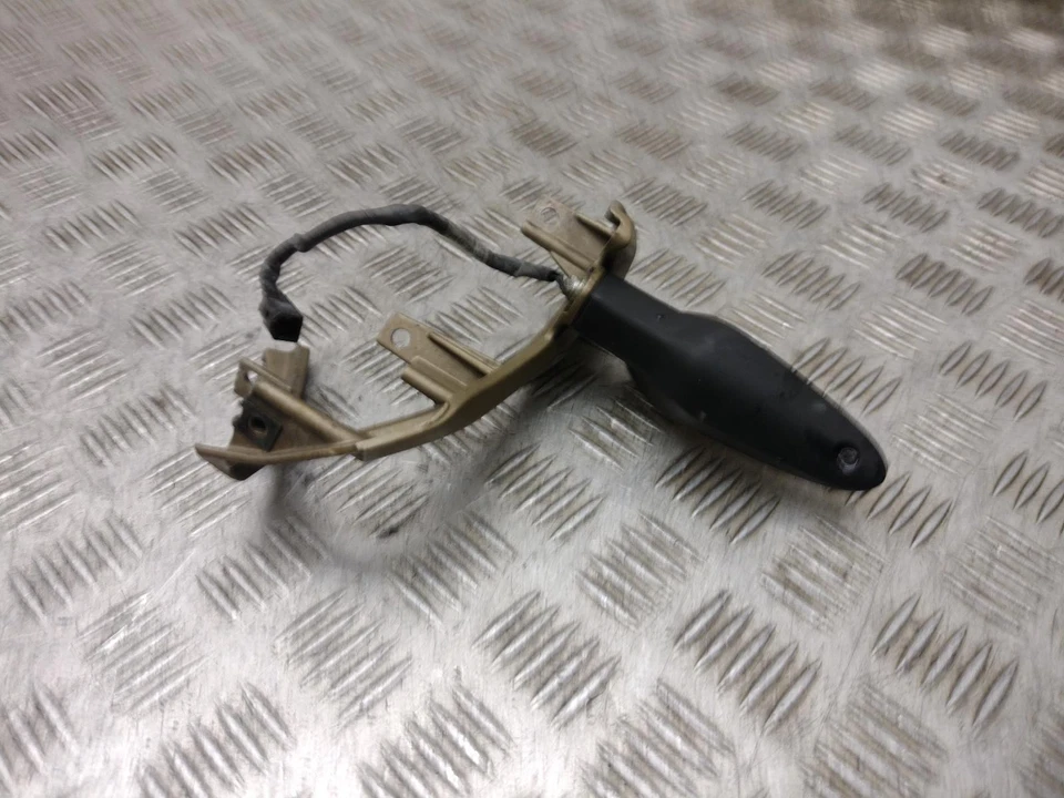 2009 DUCATI STREETFIGHTER 1100S 1098 V2 left Front Indicator with bracket - Image 3 of 4