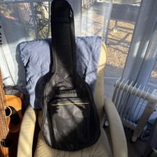 Roundback Electro Acoustic Guitar by Gear4music Natural with Case . Nice Guitar.