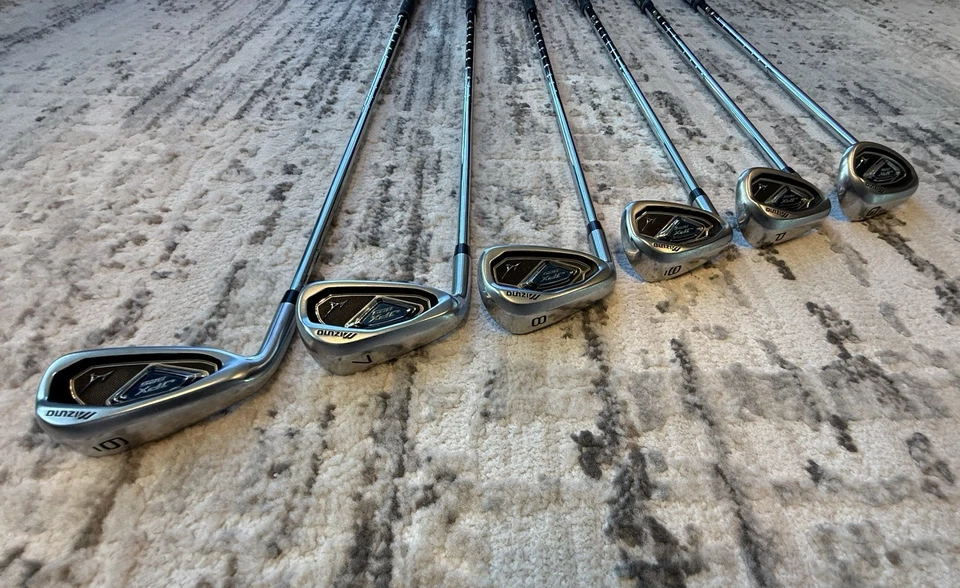 Mizuno JPX-825 Iron Set 6-Pw, Gw Steel Shaft Dynamic Gold S300 12796070 LH - Image 3 of 4
