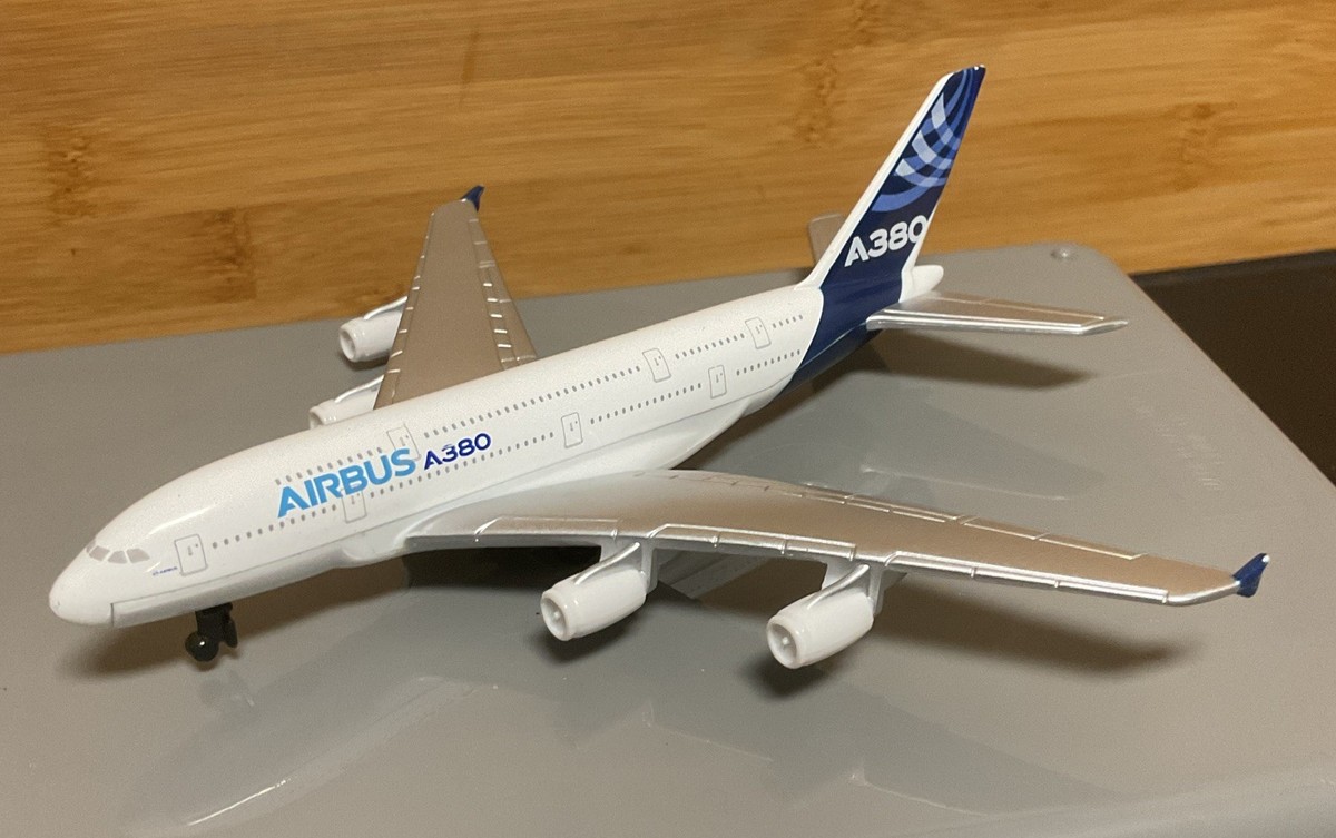 Airbus A380 Model Plane By Realtoy Numbered Wing 210226. | eBay