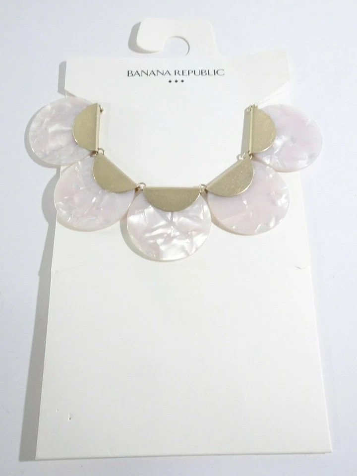 Collar corto Banana Republic para mujer metálico resina ópalo oro media luna nuevo con etiquetas 68 Foto 2 de 4