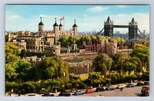 VINTAGE THE TOWER OF LONDON & TOWER BRIDGE POSTCARD BD