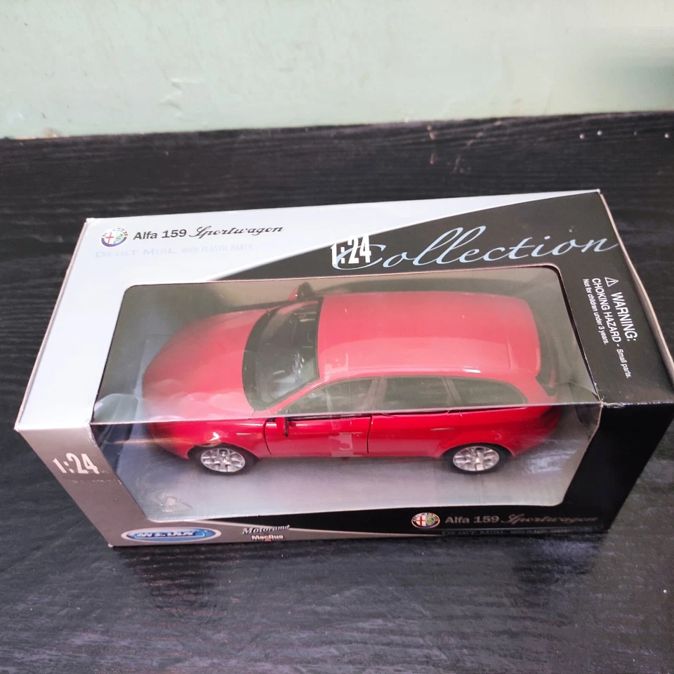 Welly Alfa Romeo 159 Sportwagon , modello scala 1:24, vintage  - Immagine 3 di 4