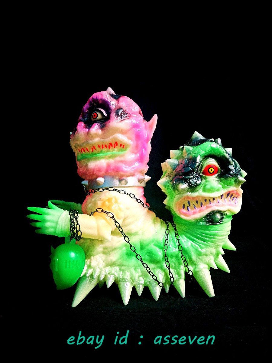 MVH Mutantvinylhardcore Creep Worm Sofubi Kaiju Limited Edition