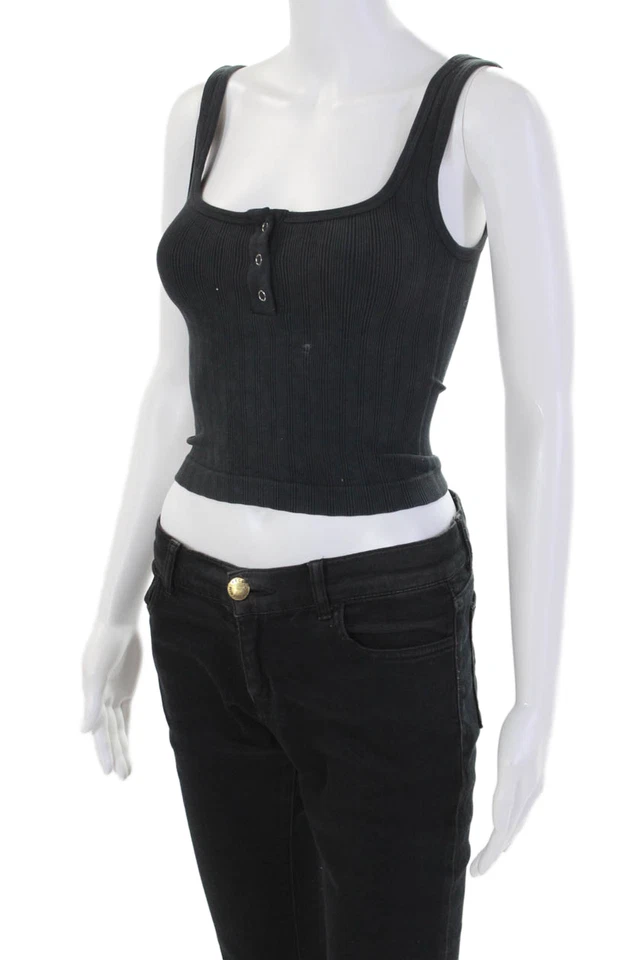 Regata By Together Feminina Cropped Meio Botão Sem Mangas Preta Tamanho Pequeno - Imagem 2 de 4