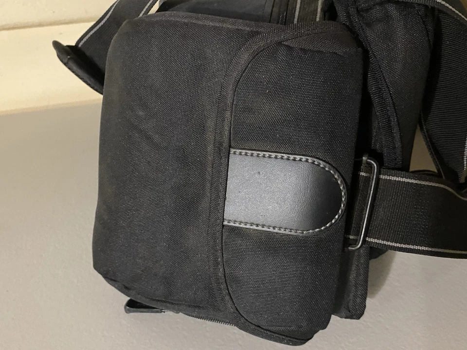 Bolso de hombro negro grande para cámara Nikon 30 X 20 Cm con correa cámara y accesorios Foto 3 de 4