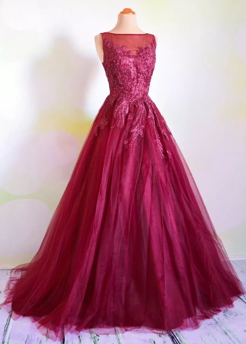 How to Choose the Best Prom Dress Accessories for 2024