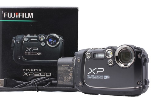 Z) Fujifilm FinePix 1400 Zoom Digital Camera 1.3MP 3X Optical