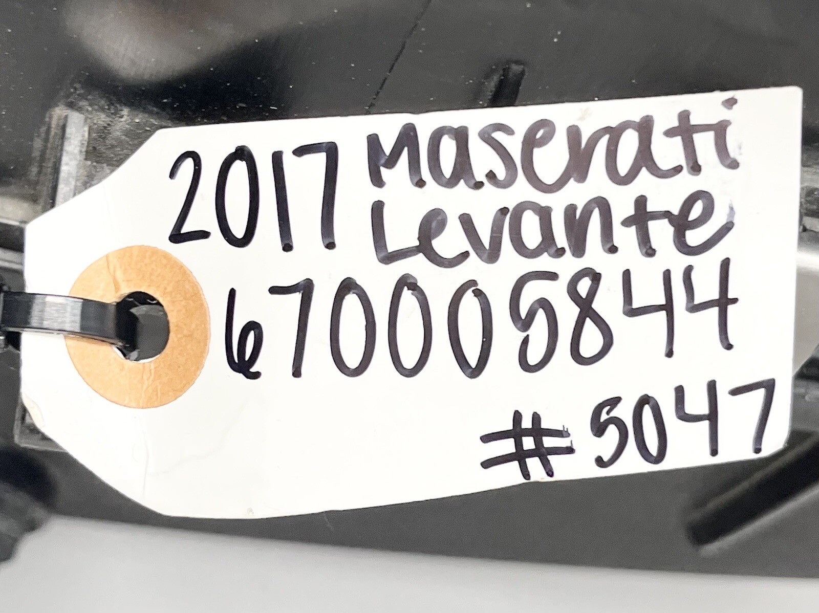 ⭐️2017-2020 Maserati LEVANTE Engine Air Intake Filter Left Box Housing 670005844