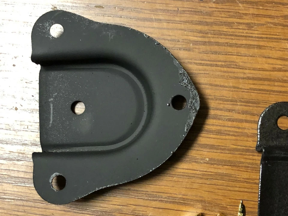 Herrajes para maletero y pecho-4 retenedores y tachuelas de cuero de sombra negra Foto 3 de 3