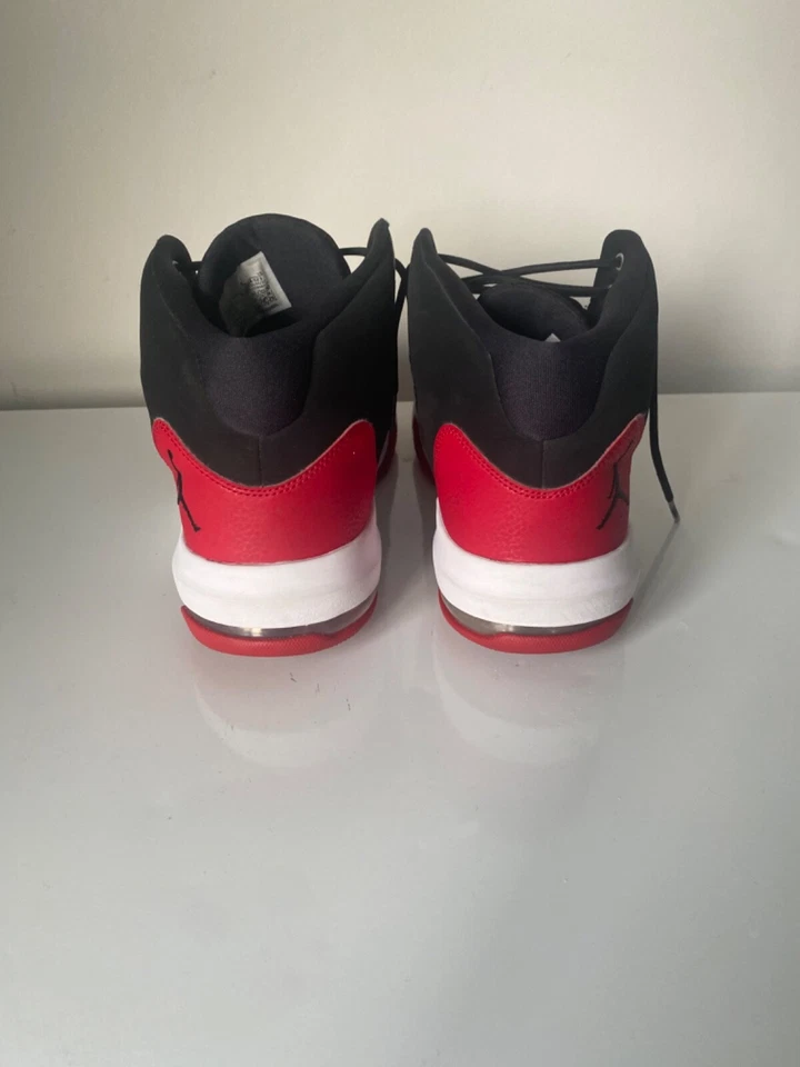 Talla 11 - Jordan Max Aura Bred - AQ9084-061 Foto 4 de 4