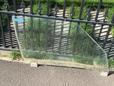 BMW E30 84-88 Coupe Front right pass Side Door Window Glass OEM