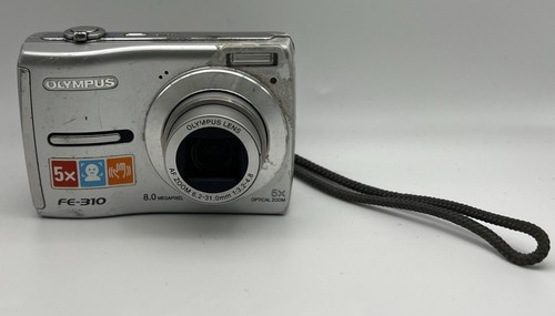 Olympus FE310 8.0MP 5X optischer Zoom Digitalkamera für Teile oder Reparatur keine Karte