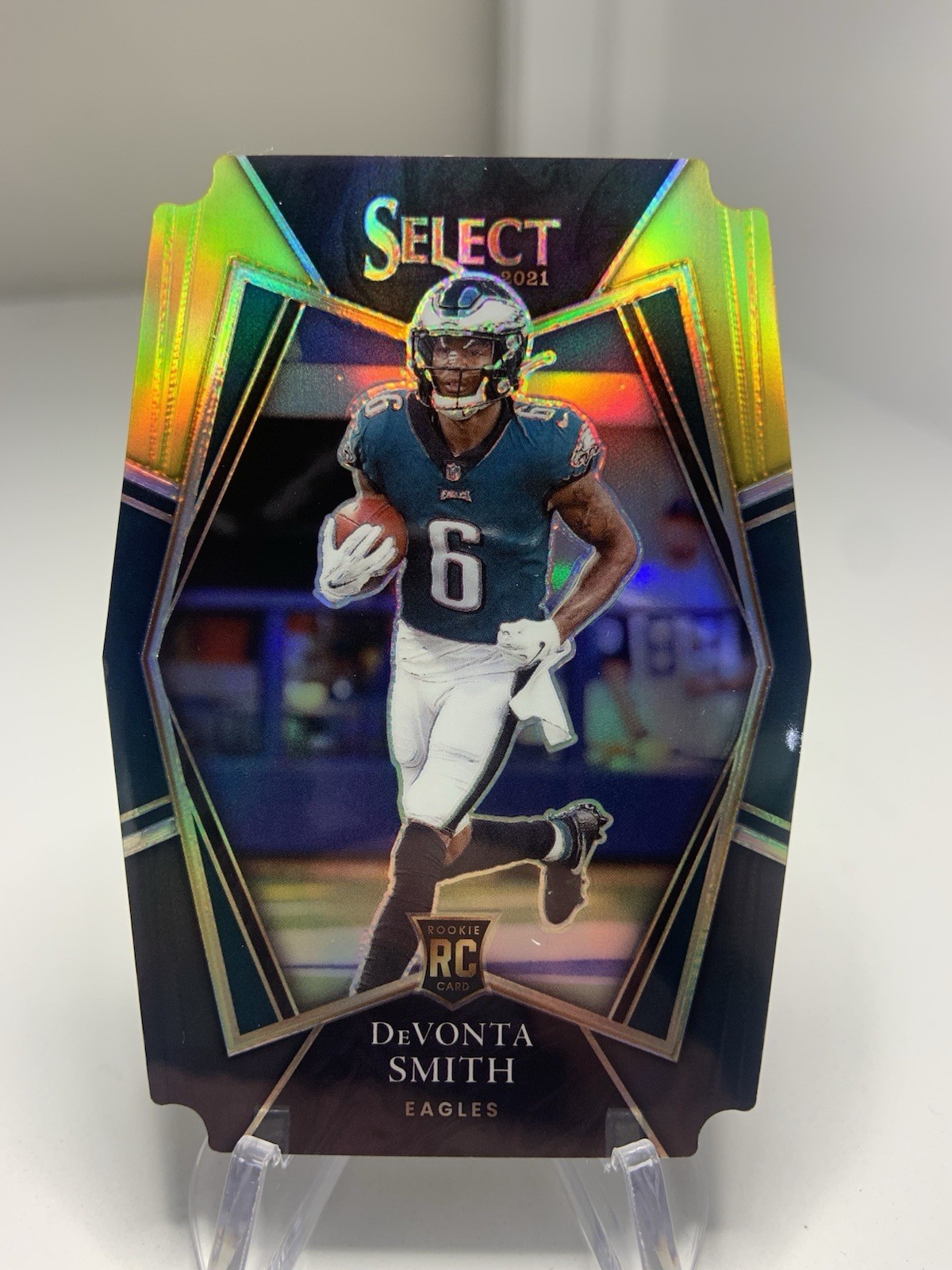 2021 Panini Select - Premier Level Devonta Smith Black & Gold Prizm Die-Cut (RC)