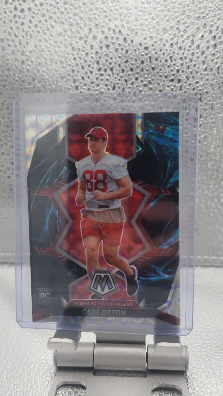 2022 Panini Mosaic Rookies Cade Otton #361 Genesis Mosaic Prizm (RC)