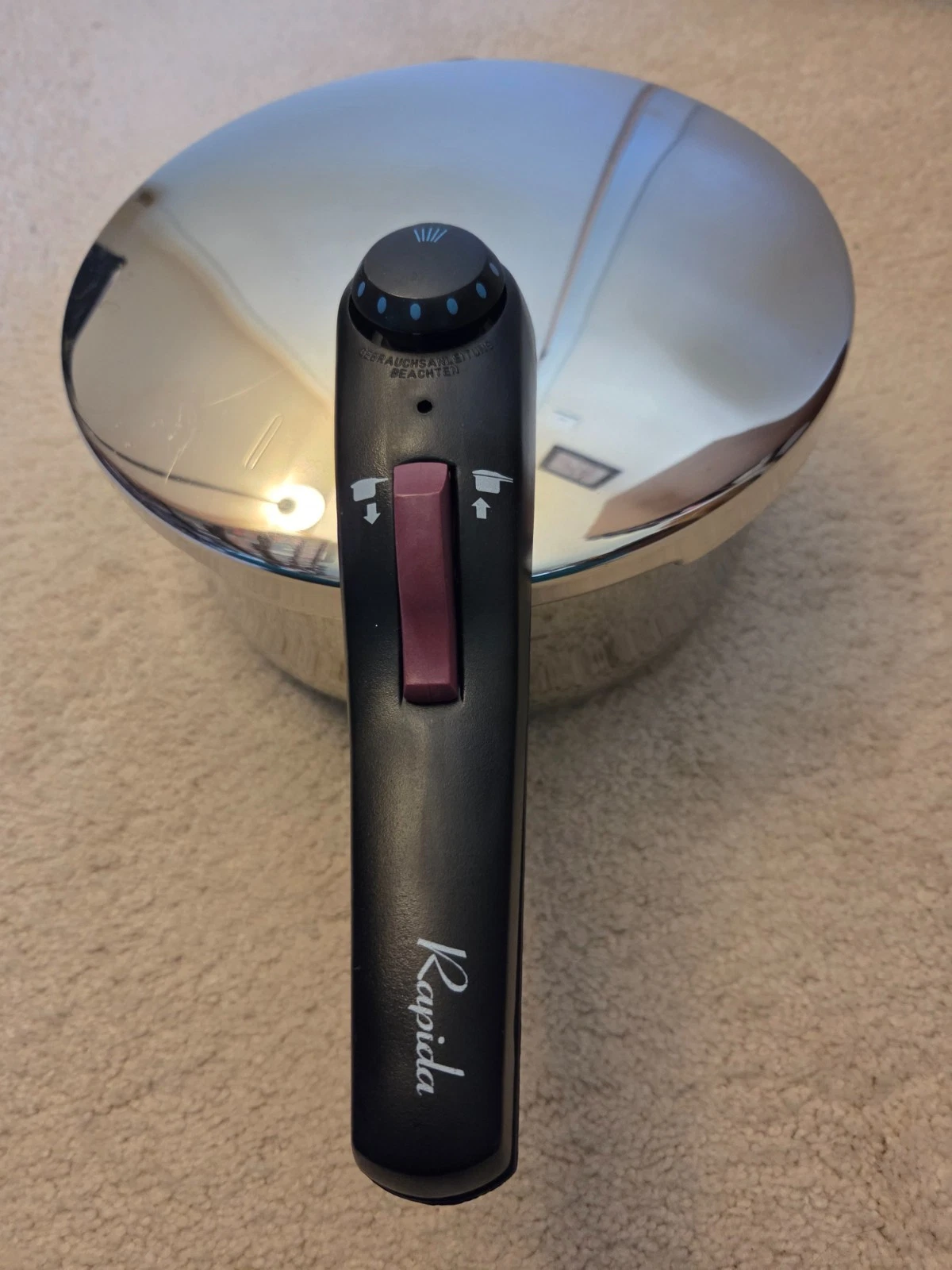 Rapida 4L Pressure Cooker Stainless Steel Pot- Great Condition
Opens in a new window or tab