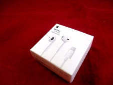 Apple EarPods In-Ear Canal Lightning Headset - White (MNHF2AM/A)