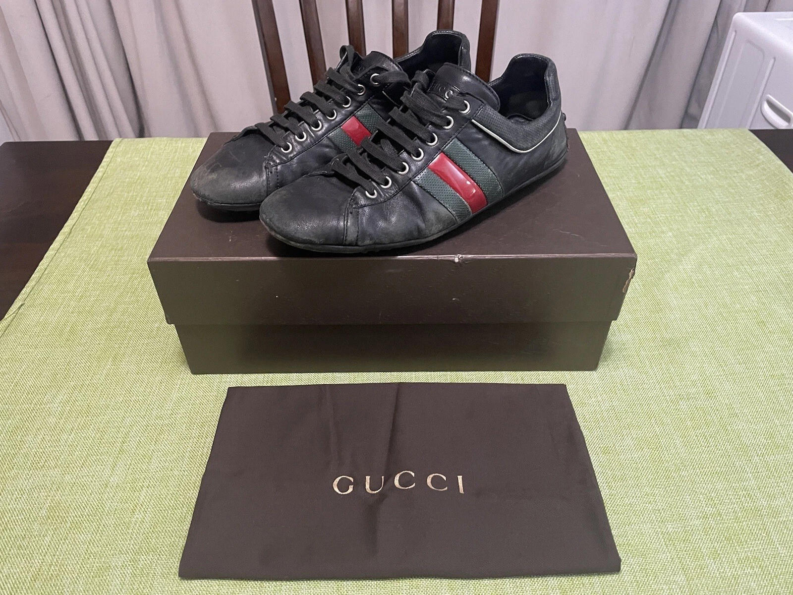 Baskets en cuir Gucci taille Gucci 8,5   9,5 fabriquées en Italie ***VENTE***