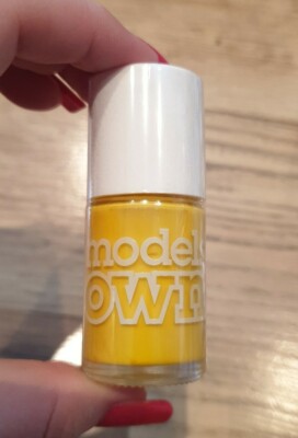 Models Own Nagellack Lack für Bräune NP249 Yellow Sarong Wrap 14ml NEU Geschenk 