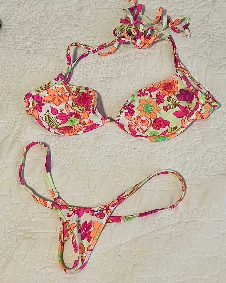 Wicked Weasel M underwire top M string thong bikini swimsuit set in floral print - Image 2 of 4