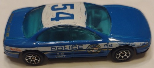 2002 Hot Wheels Downtown Roadway Playset Oldsmobile Aurora Blue Cop Car #54 Rare - Picture 4 of 7
