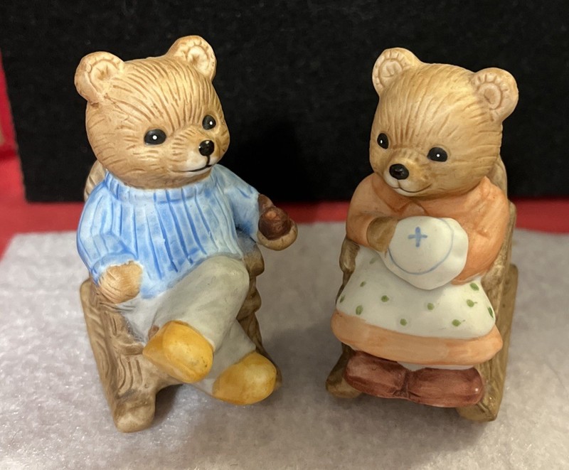 VTG. Homco Porcelain Figurines Papa And Mama Bear In Rocking Chair #1470 SetOf2