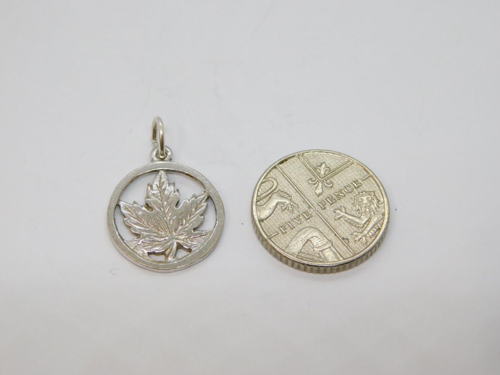 Sterling Silver Maple Leaf Cutwork Round Charm Pe… - image 4