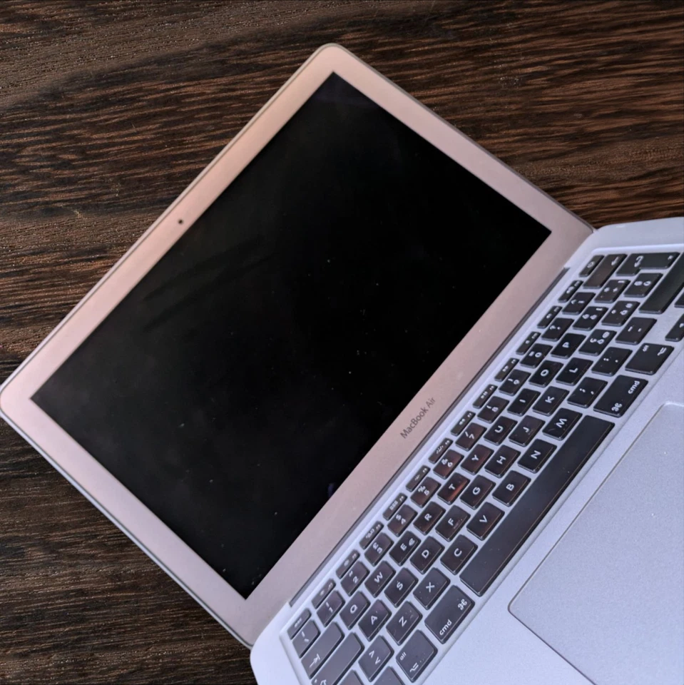 MacBook Air 13 2011 A1369 - Immagine 2 di 4