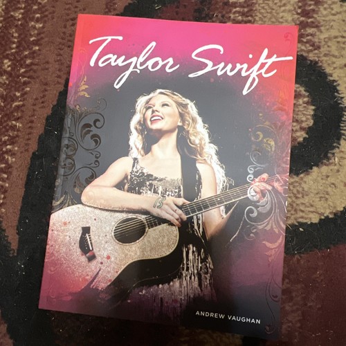 Taylor Swift by Andrew Vaughan (2012, Trade Paperback)