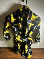 Pokemon Child Robe Size 6 Fleece Pockets and Tie Great Condition
