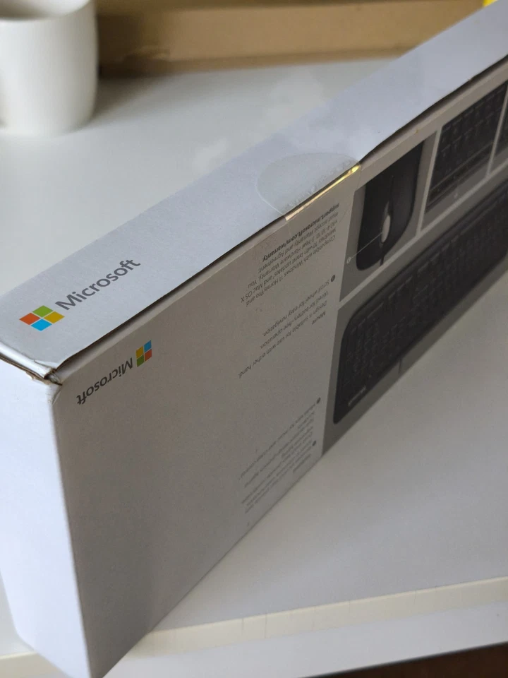 Microsoft Wired 600 Desktop Keyboard & Mouse Set UK Layout - Black NEW UNOPENED - Image 2 of 4