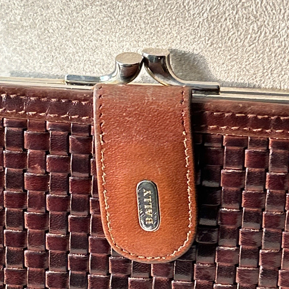 Cartera Bally Mujer Grande Tejida Cuero Marrón Grande Bloqueo de Beso Italia De Colección Años 90 Foto 3 de 4