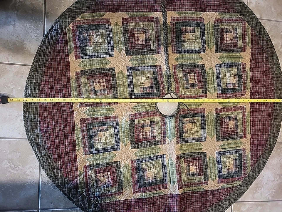 Victorian Heart 48" Christmas Tree Skirt Quilted Patchwork Country Farmhouse  - Image 3 of 4