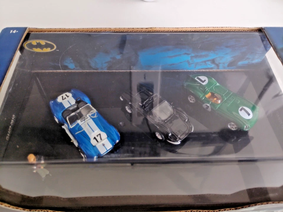 ¡JUEGO DE 3 COCHES HOT WHEELS THE BRUCE WAYNE COLLECTION EDICIÓN LIMITADA 1/10.000 2004! Foto 2 de 4