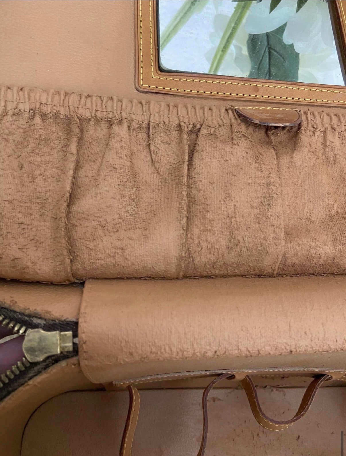 Louis Vuitton Authentic Vanity Case Monogram Canv… - image 9