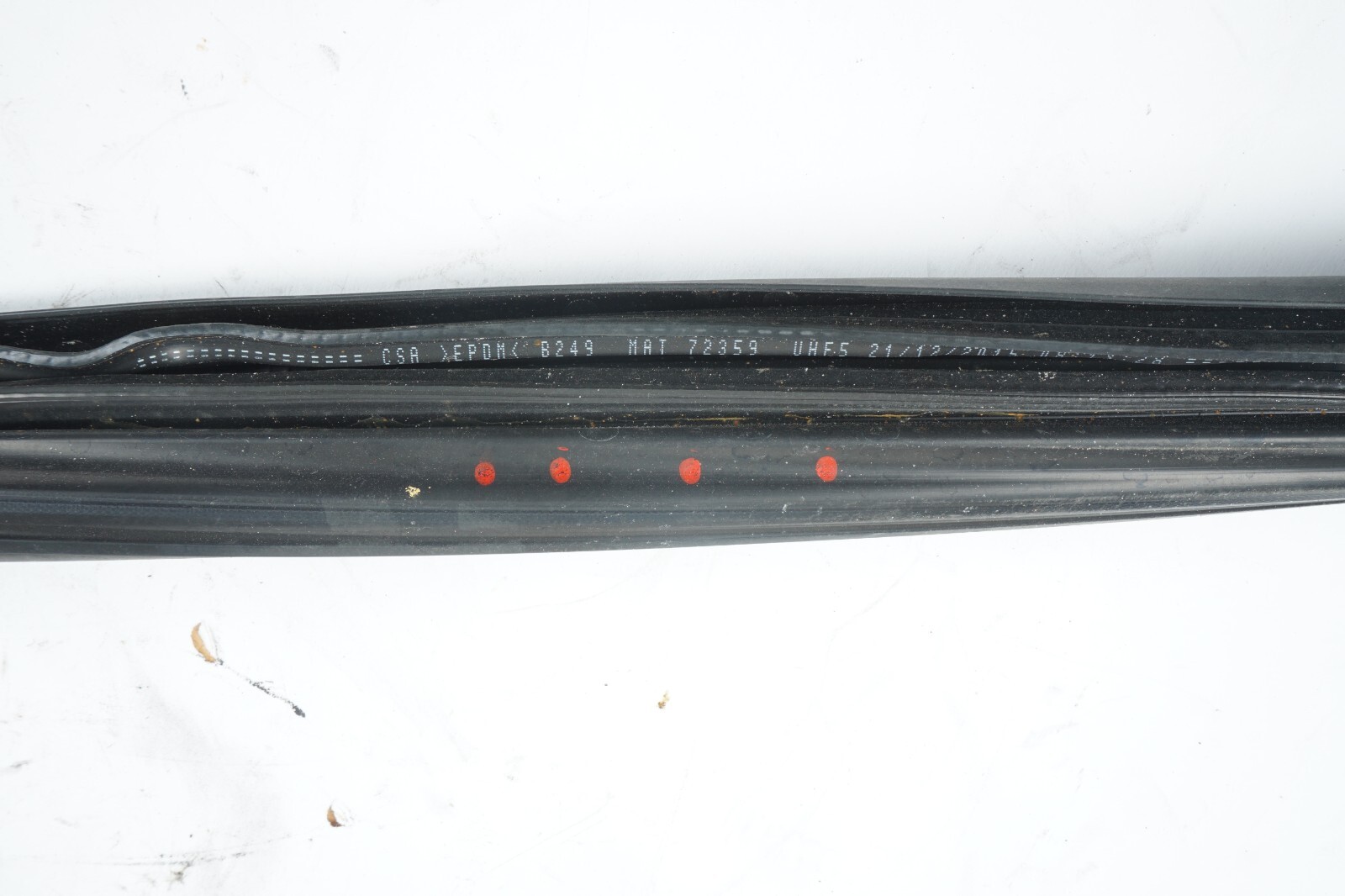 14-20 MASERATI QUATTROPORTE REAR RIGHT PASSENGER SIDE DOOR WEATHERSTRIP SEAL OEM